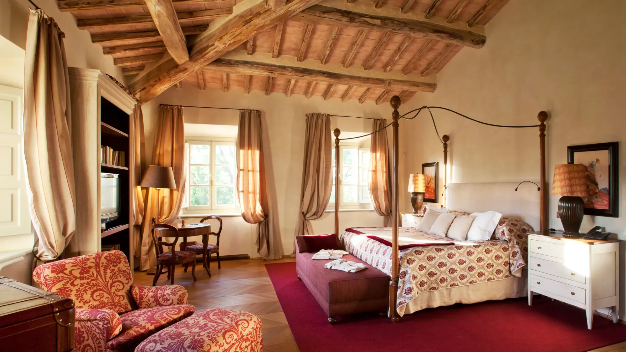 Best Tuscany Hotels [2024] Guide]